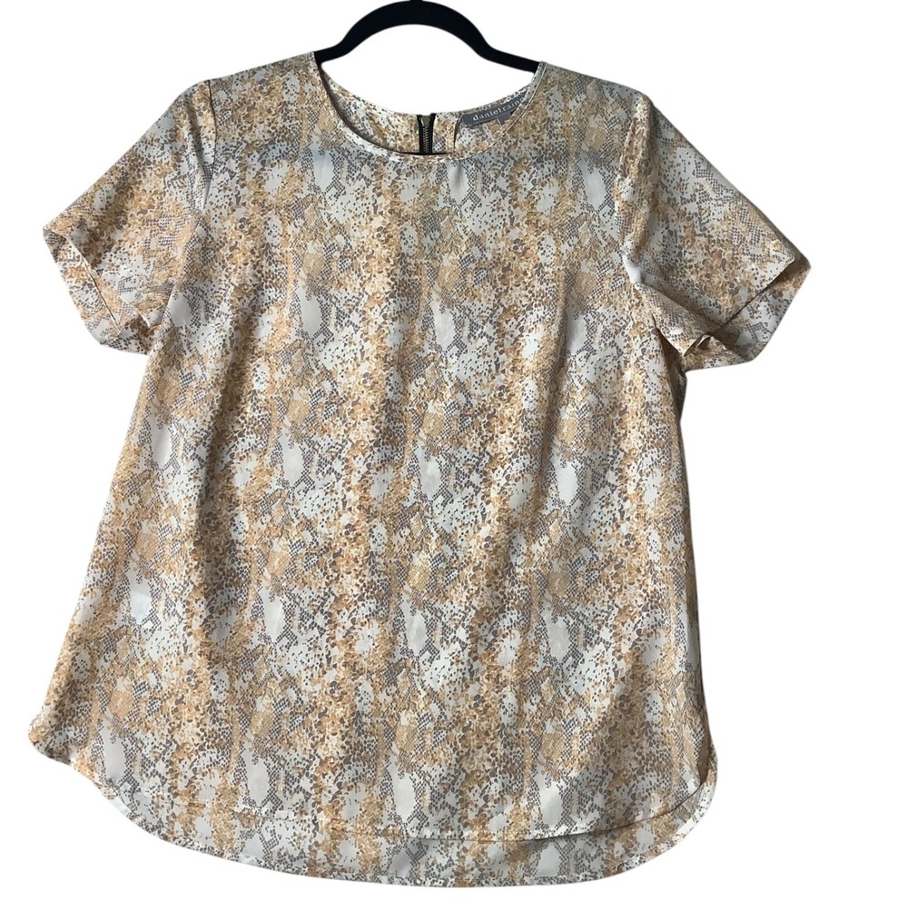 Daniel Rainn Womens Tan Grey Snakeskin Print Short‎ Sleeve Zipper Back Blouse M